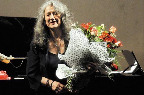 Llega a las librerías la esperada biografía de Martha Argerich