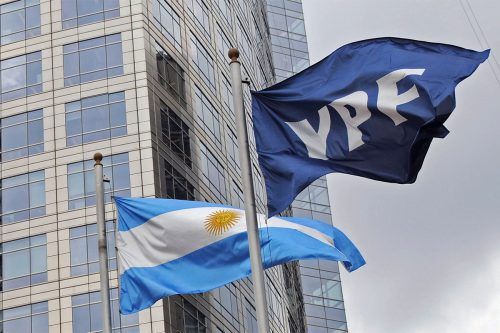 EE UU le pidió a la jueza Preska que no avance con la transferencia de acciones de YPF al fondo Burford