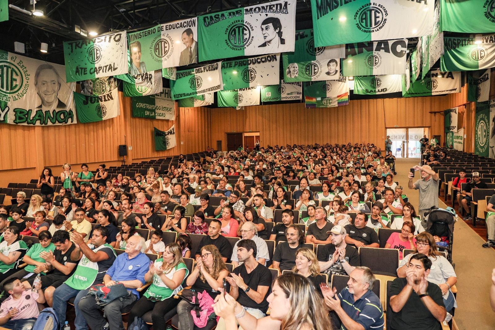 La respuesta de ATE a la idea de Milei de congelar los salarios estatales: «Congelado está el país»