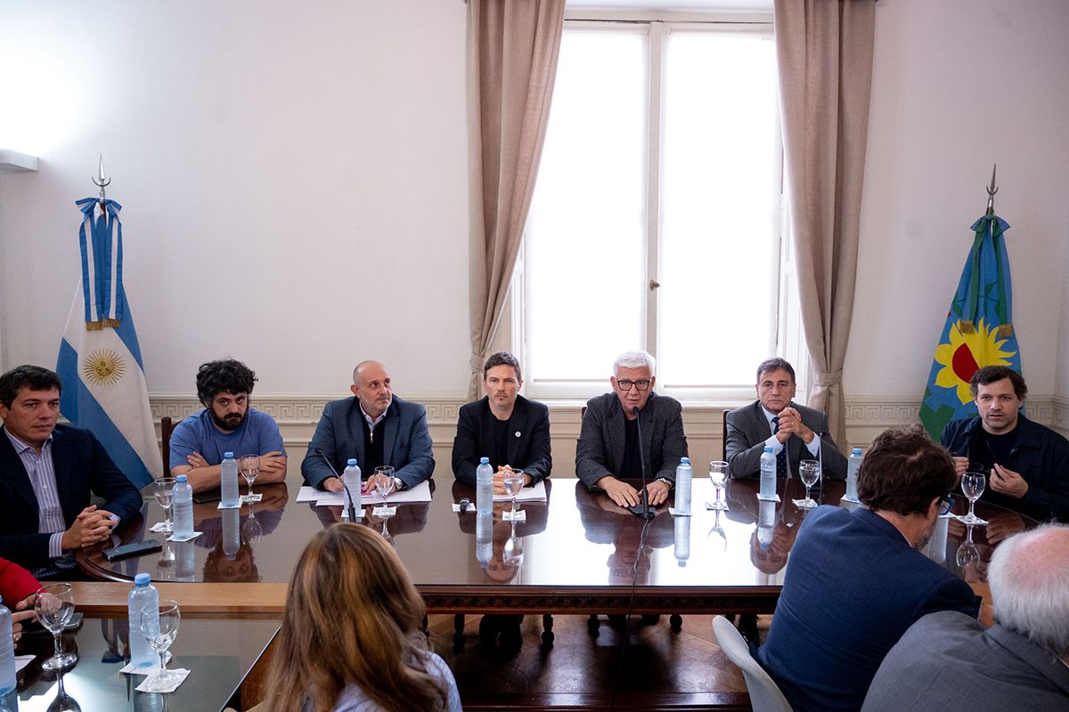 Kicillof envió el «RIGI bonaerense» a la Legislatura: los puntos clave y las diferencias con el régimen de Milei