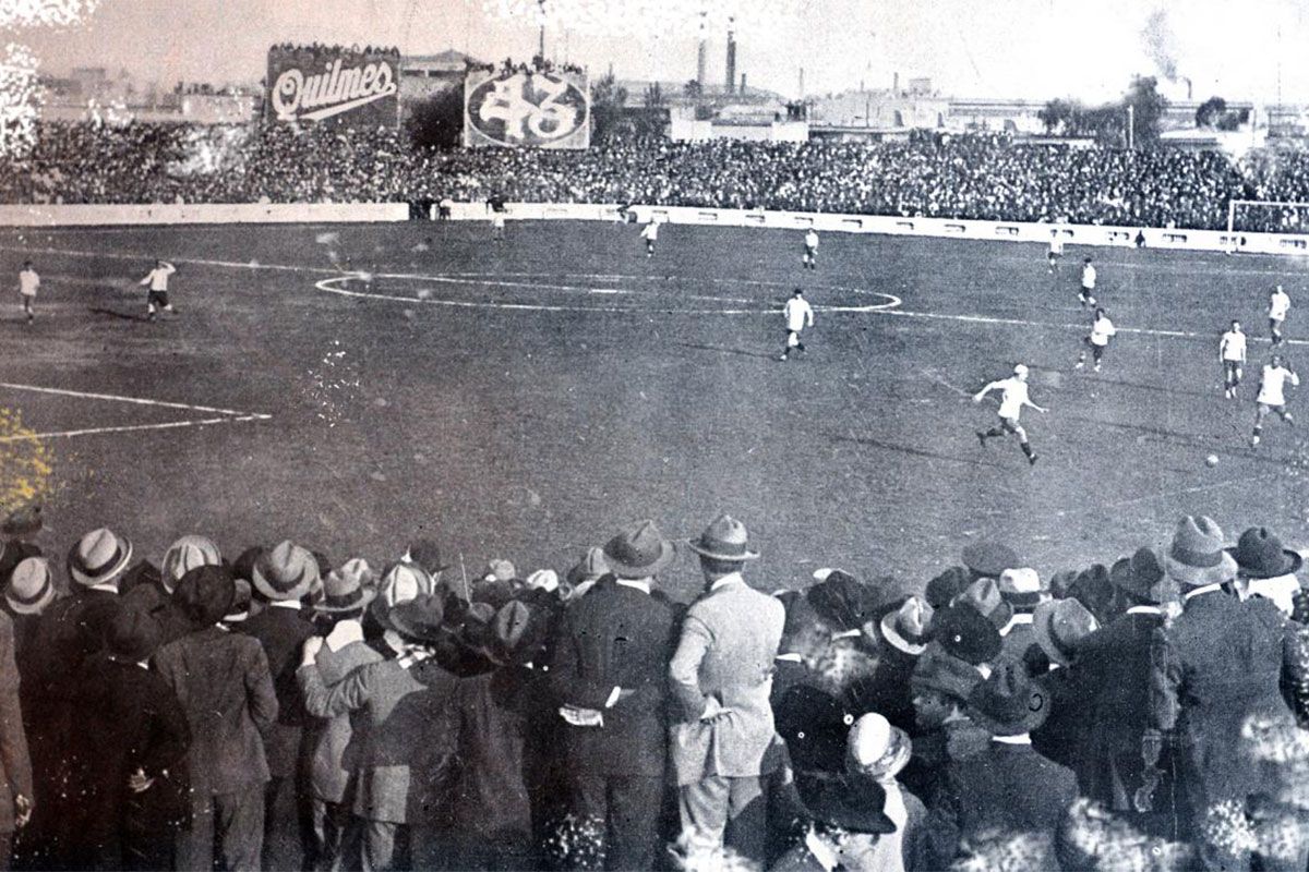 A 100 años del primer gran partido del  fútbol argentino: relato de radio y vocabulario olímpico