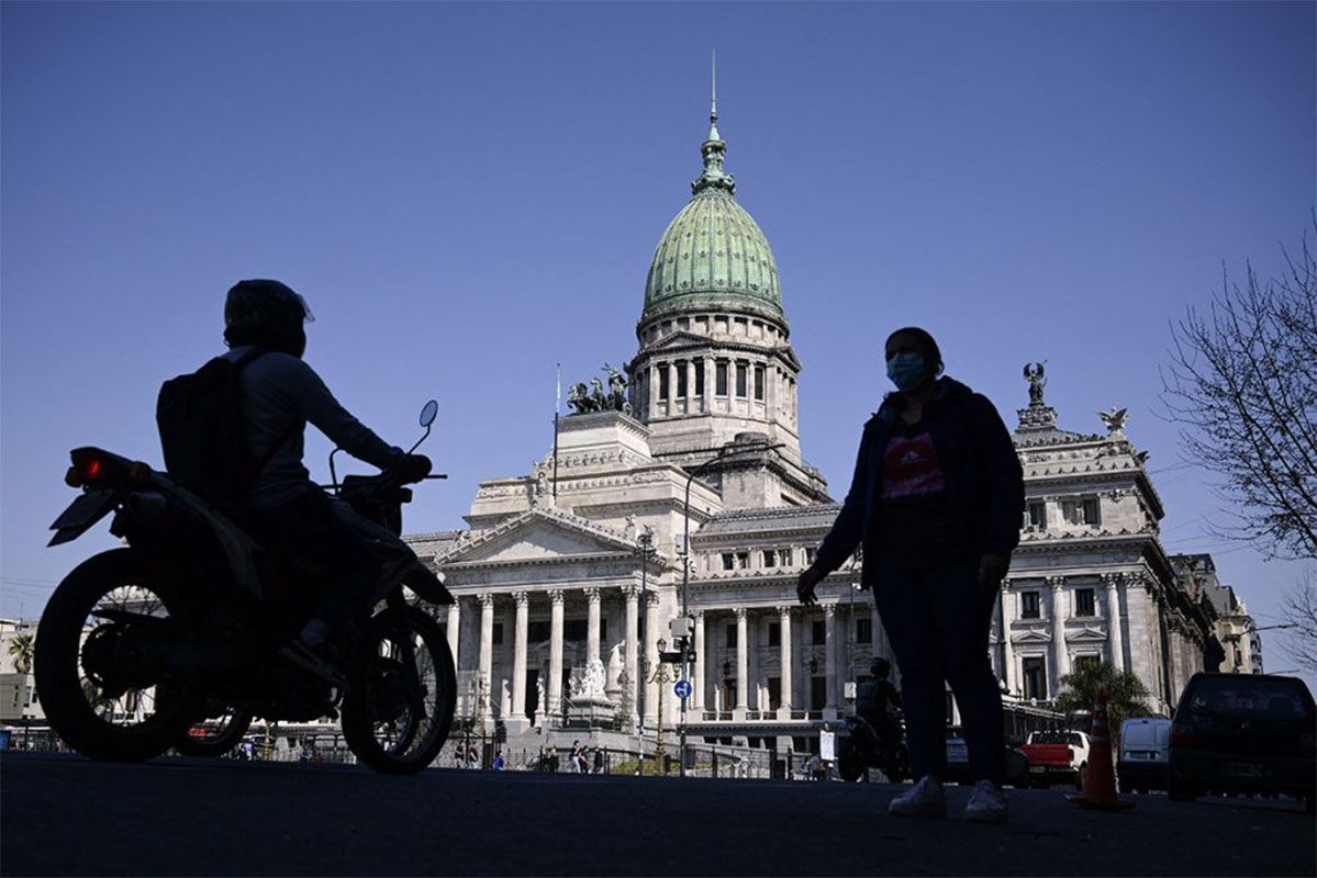 Saltear al Congreso para seguir endeudando al país