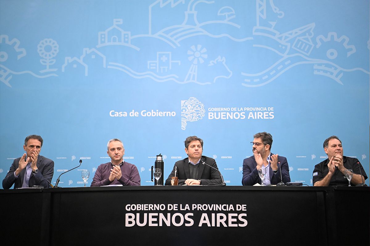 Axel Kicillof anunció el envío de brigadistas y helicópteros a Córdoba