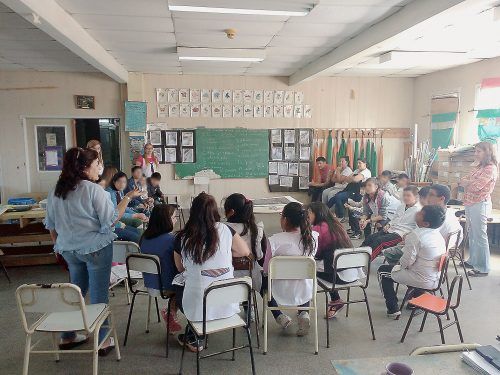 Cómo tratar el Nunca Más en las escuelas, con el negacionismo en el poder