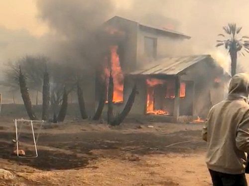 Por qué en los incendios en Córdoba hay vecinos que rechazan a los bomberos