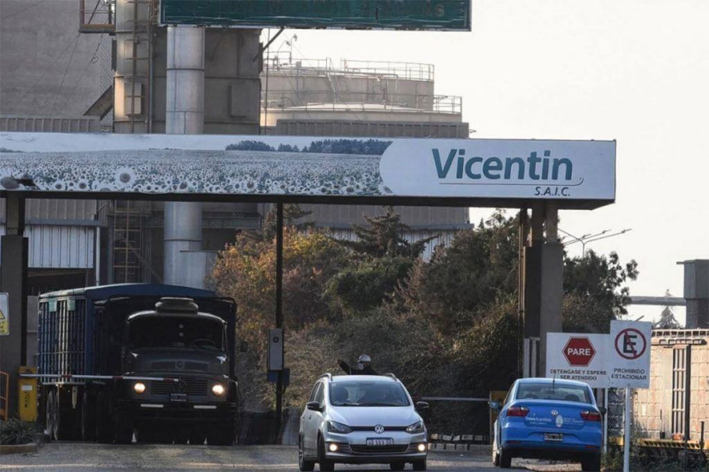 La lucha da resultados: Vicentin comenzó pagar la deuda salarial con sus trabajadores aceiteros