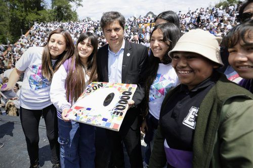 Kicillof esquiva la interna y se centra en la gestión mientras su mesa política prepara un nuevo acto