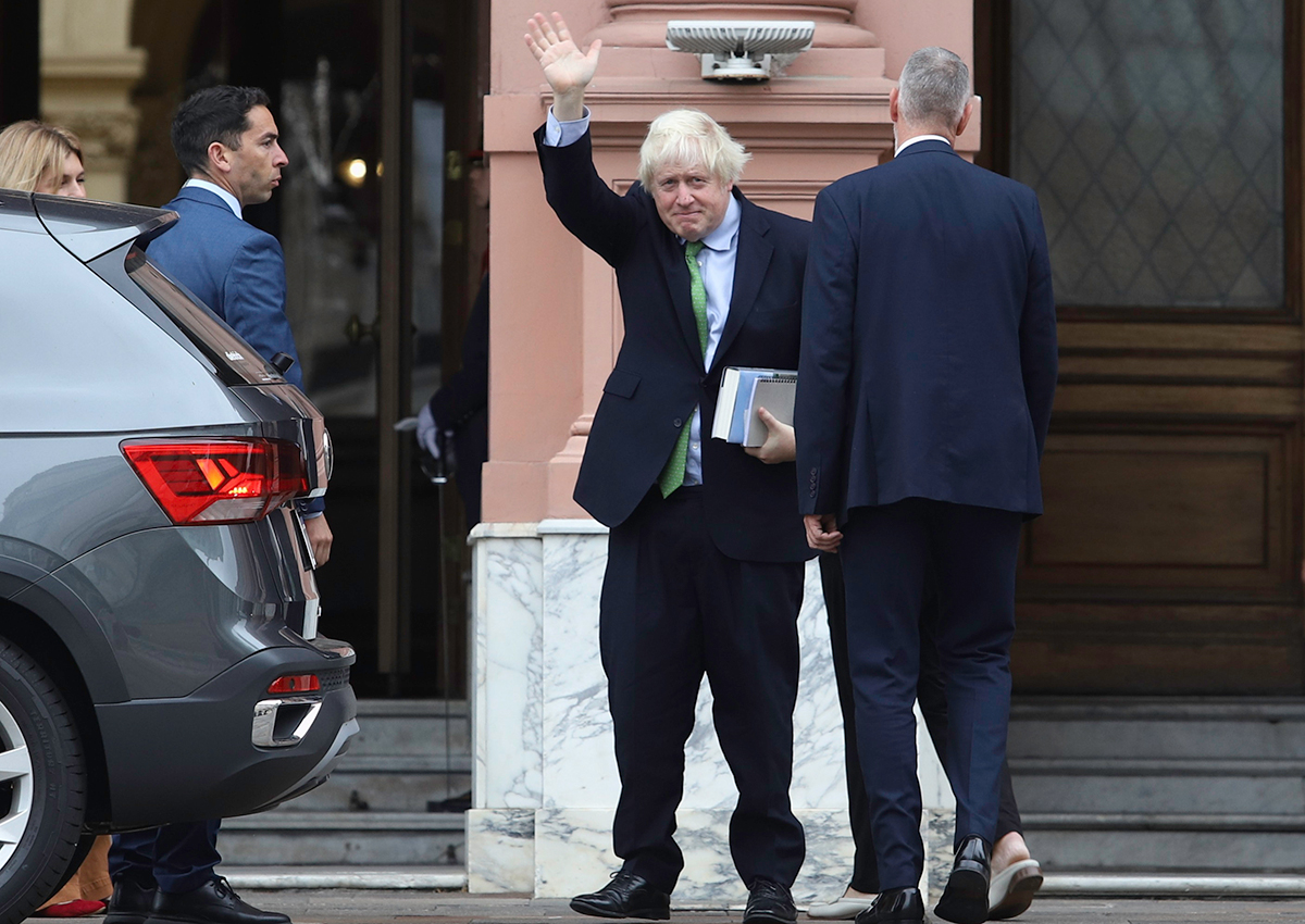 Milei recibió a Boris Johnson en Casa Rosada y viajará a conocer a su ídolo ídolo Mick Jagger