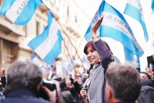 Cristina Fernández quiere debatir la unidad del peronismo