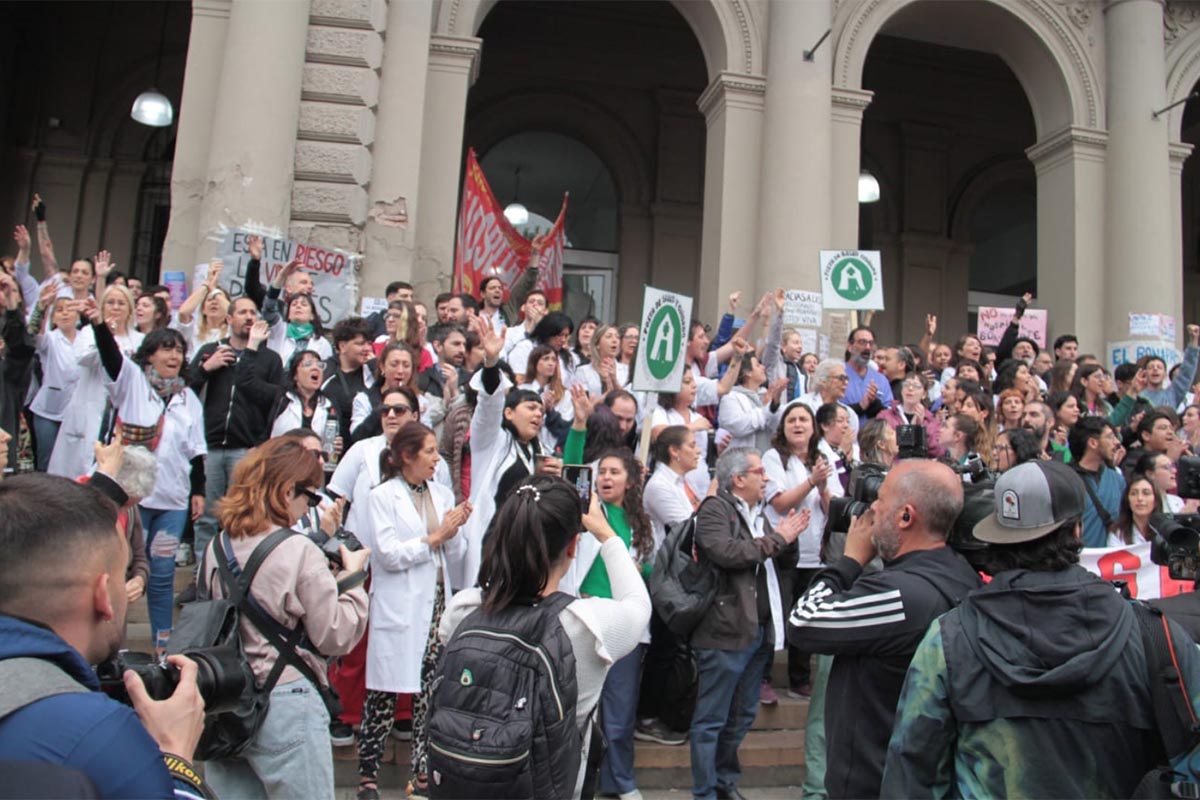 Trabajadores del Hospital Bonaparte se movilizan «en defensa de la salud mental»