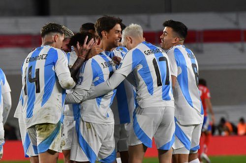 Con Messi y sin el Dibu Martínez, Argentina dejó atrás el huracán Milton y visita a Venezuela