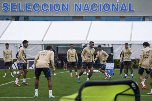 Noche de Eliminatorias: vuelve Messi al Monumental ante Bolivia ¿y Bielsa se despide de Uruguay?