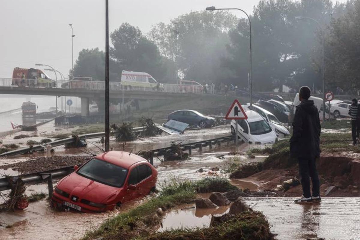 Más de 60 muertos por las inundaciones en Valencia, el tercer desastre natural de España