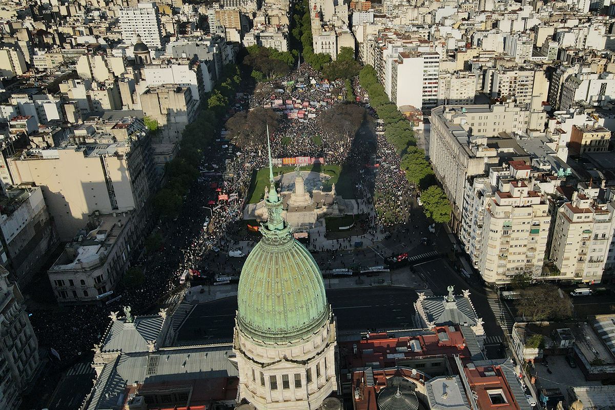 Unidad para confrontar a este modelo económico