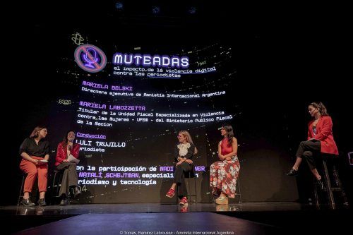 Muteadas: informe revela que 6 de cada 10 periodistas mujeres y LGBT sufren violencia de género en redes