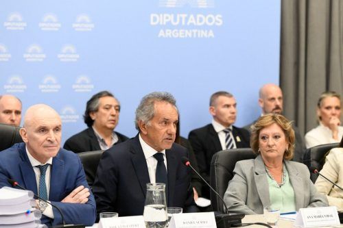 En el Congreso, Scioli explicó su salto a las filas de Milei parafraseando a Perón: «Primero la Patria»