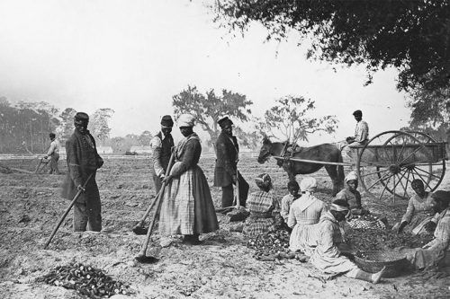 Con un puñado de dólares, la iglesia anglicana intenta expiar siglos de coloniaje