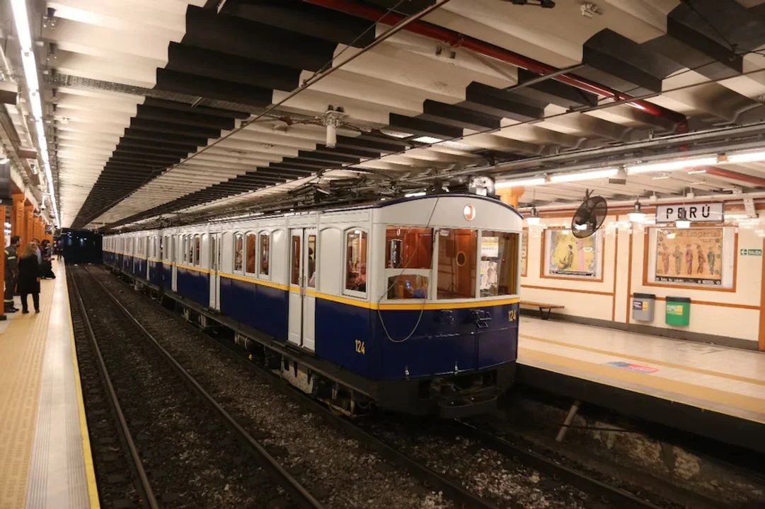 Reactivan los centenarios subtes de madera de la Línea A: cómo hacer para viajar