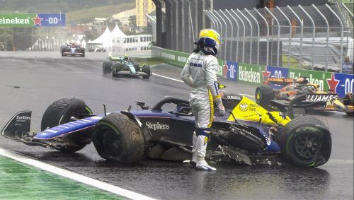 Colapinto luego del accidente que le impidió terminar la carrera en Brasil: «Fue un golpe muy duro, el auto se destrozó»