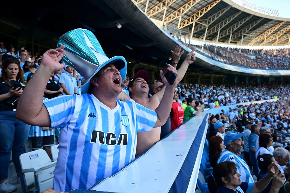 Un festejo celeste y blanco por Racing pero también por el fútbol argentino