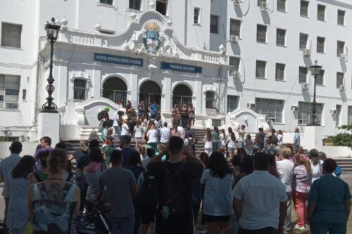 Homenaje y reclamo tras el suicidio de un médico: “La situación de Axel no fue un caso aislado”