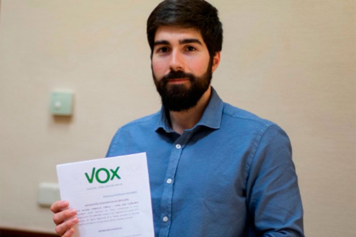 «Humilla y mortifica»: la denuncia al diputado de Vox por su apología al franquismo