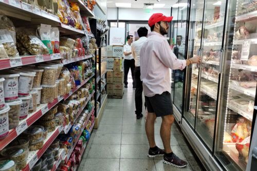 El derrumbe del consumo no encuentra piso: hasta noviembre los supermercados vendieron 11,9% menos que en 2023