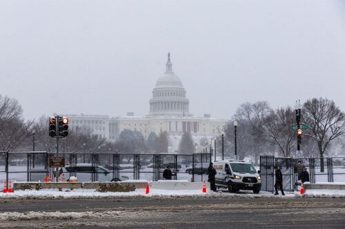 El frío extremo y la extrema derecha acompañarán a Trump en su regreso triunfal