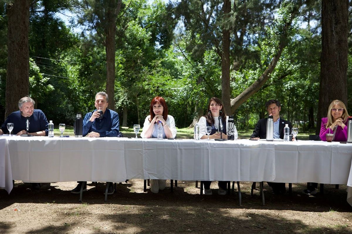 ¿Desdoblar la elección? El debate que suma tensiones en el peronismo bonaerense