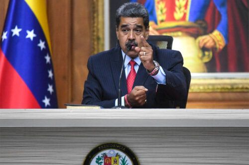 En un clima de tensión e incertidumbre, Maduro asumió su tercer mandato presidencial