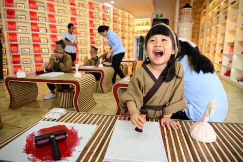 China lo hizo: tras varios años, creció la tasa de nacimientos