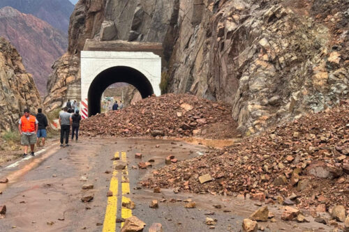 Hubo derrumbe de rocas en la ruta 7 camino al Paso Cristo Redentor: quedaron túneles tapados