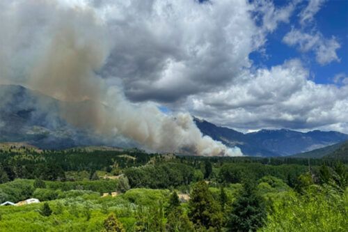 Incendio forestal en Epuyén, Chubut: hay vecinos evacuados por el avance del fuego