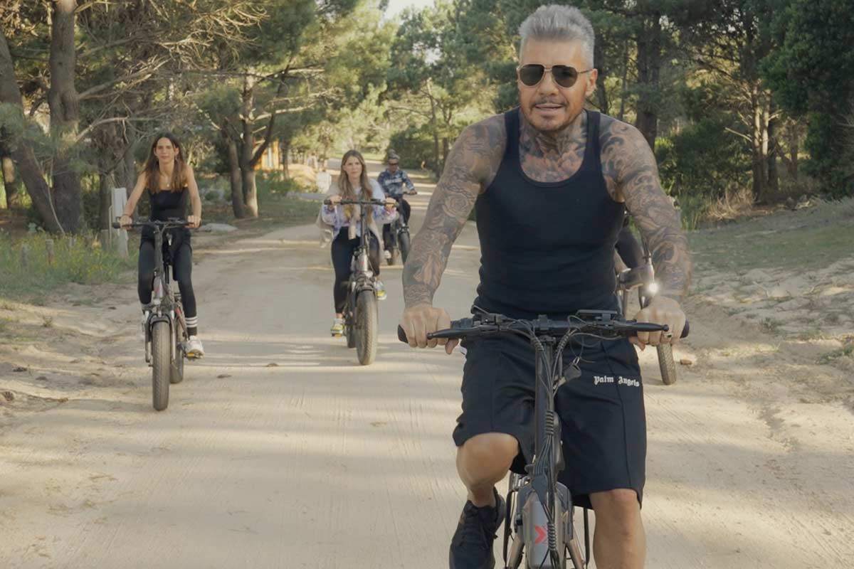 Tinelli intenta relanzar su carrera con una sobredosis de ostentación y frivolidad