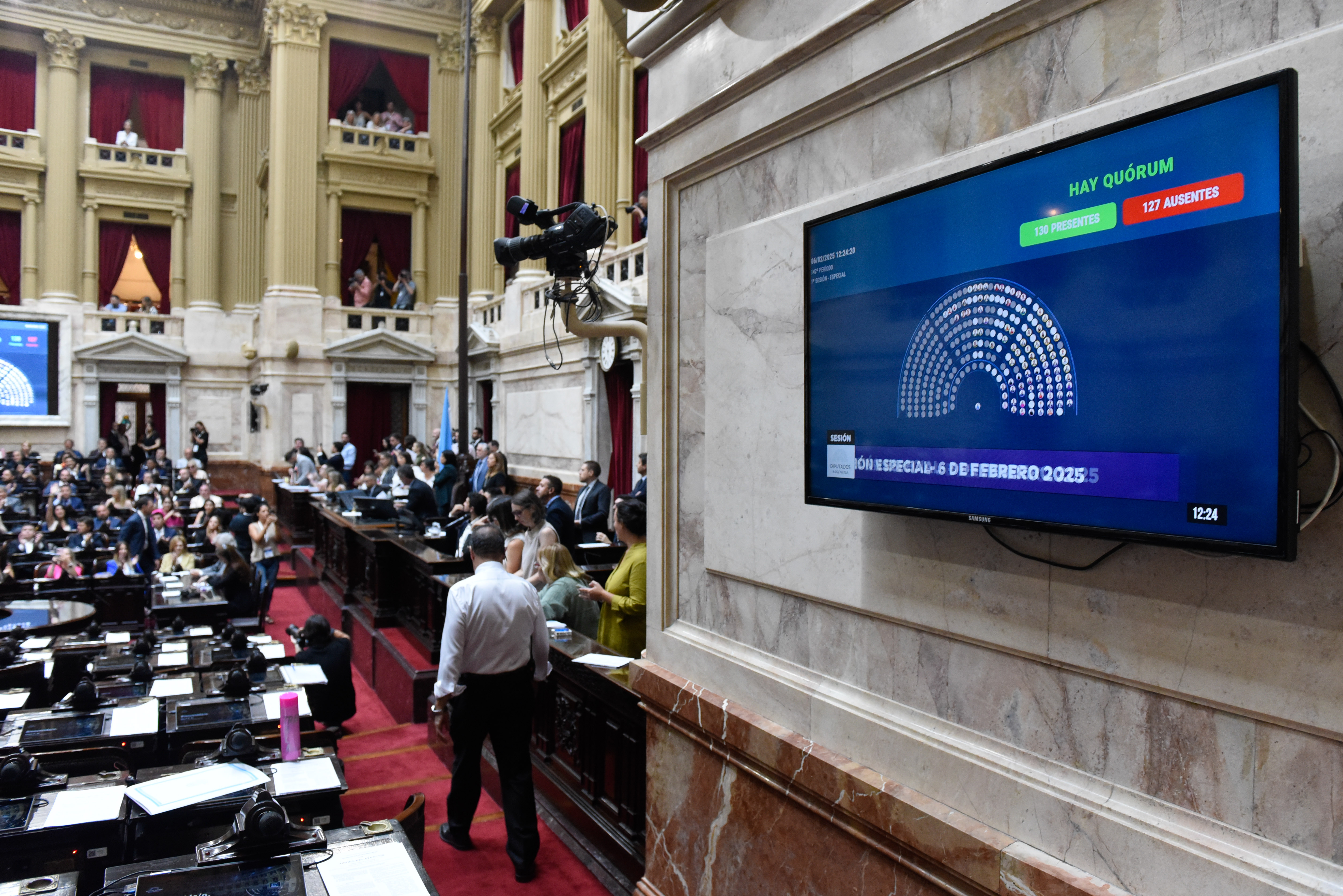 Con el número justo, el oficialismo debate la suspensión de las PASO en Diputados