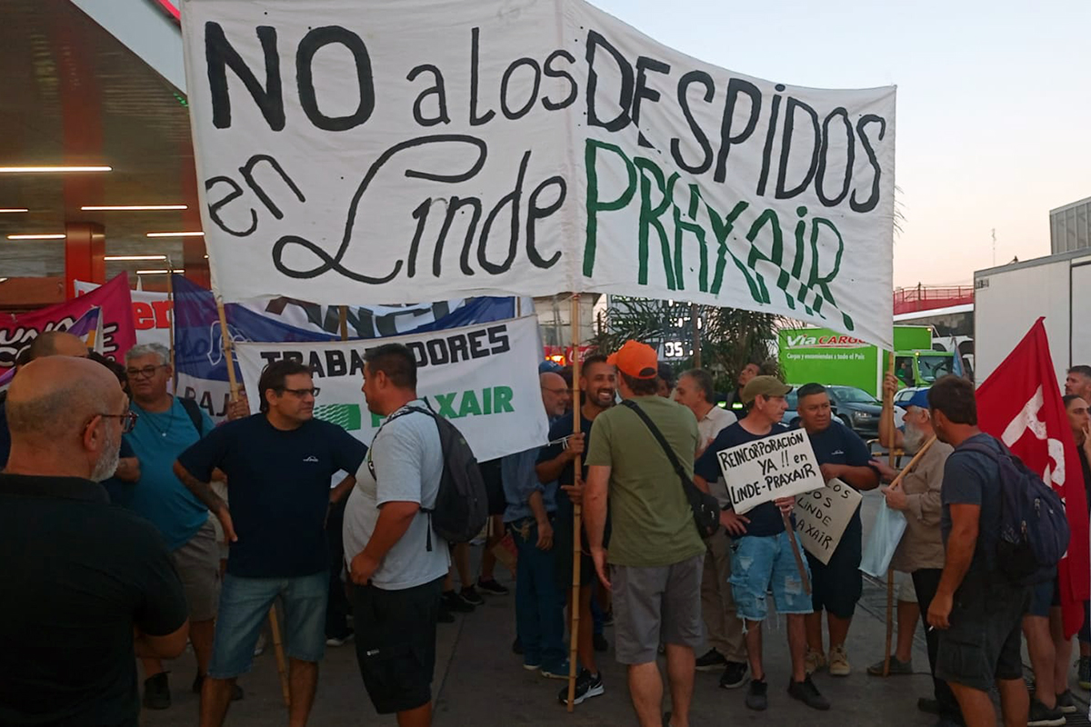 La multinacional Linde Praxair se niega a acatar la legislación nacional y no reincorpora a los delegados despedidos