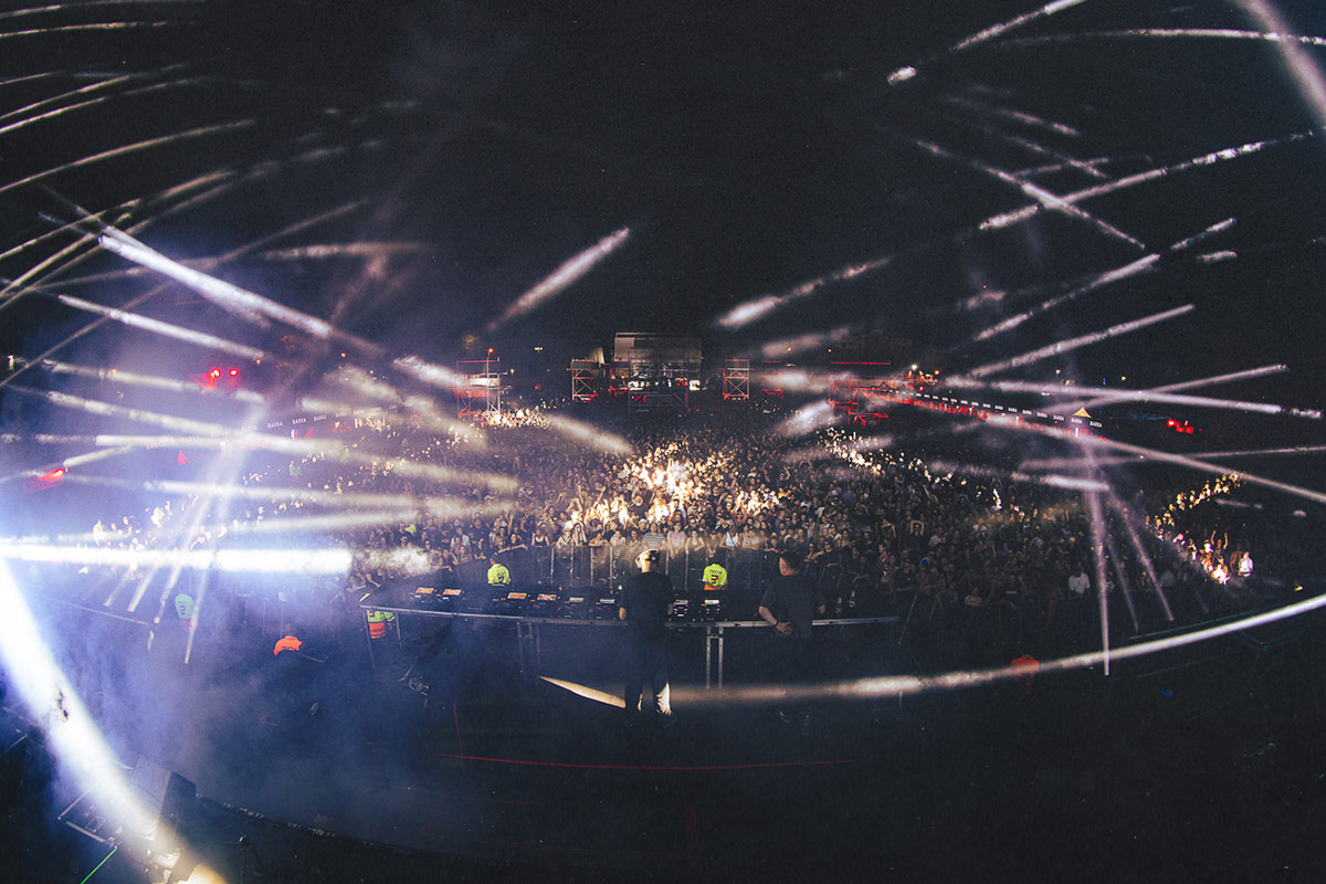 Masivo, bro: The Chemical Brothers y su macrodancing en el Autódromo de Buenos Aires