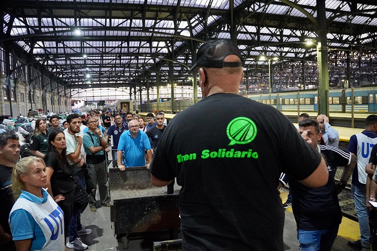 Partió el Tren Solidario a Bahía Blanca con 12 vagones cargados de donaciones