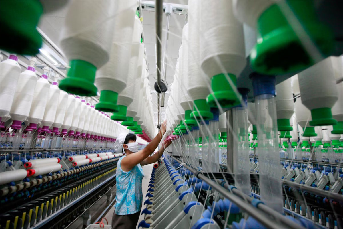 Textiles y calzado son los sectores más golpeados de una industria que no levanta cabeza