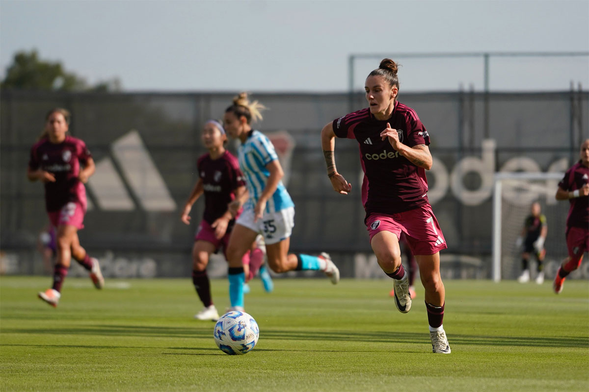 Desigualdad en el fútbol femenino: el 30% de las jugadoras de Primera División son amateurs