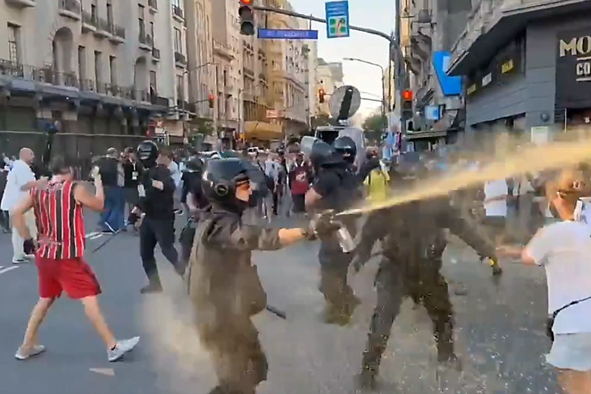 Otra vez represión contra los jubilados en el Congreso