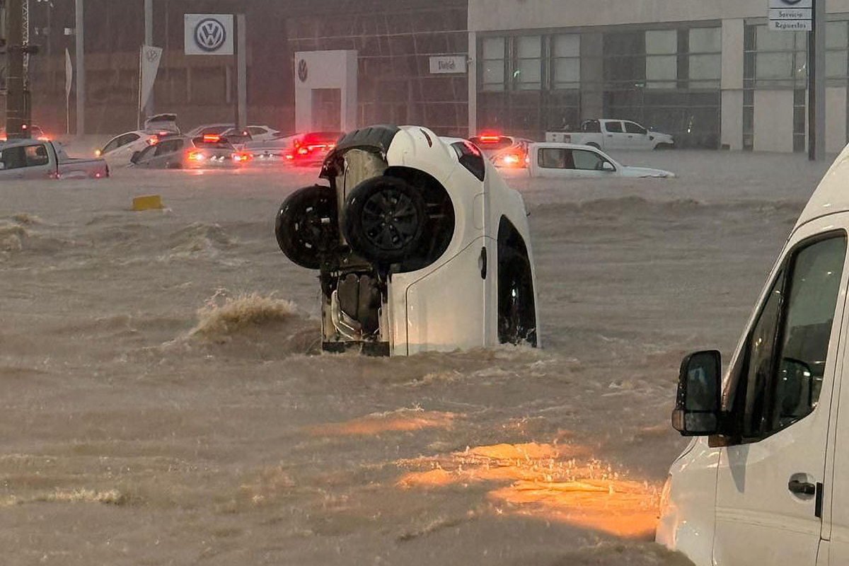 La Provincia envía recursos por el temporal: desde ropa y comida hasta ambulancias y equipos de rescate